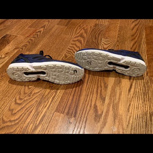 Adidas size 12 sneakers - Picture 3 of 3